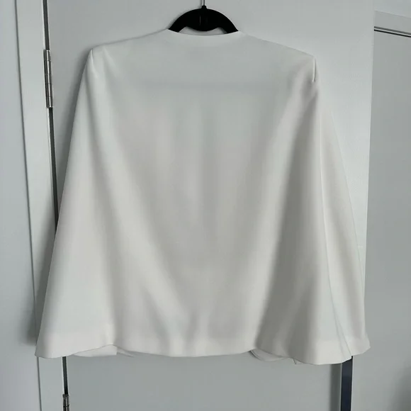 ZARA | White cape jacket - immaculate condition - Picture 4 of 6